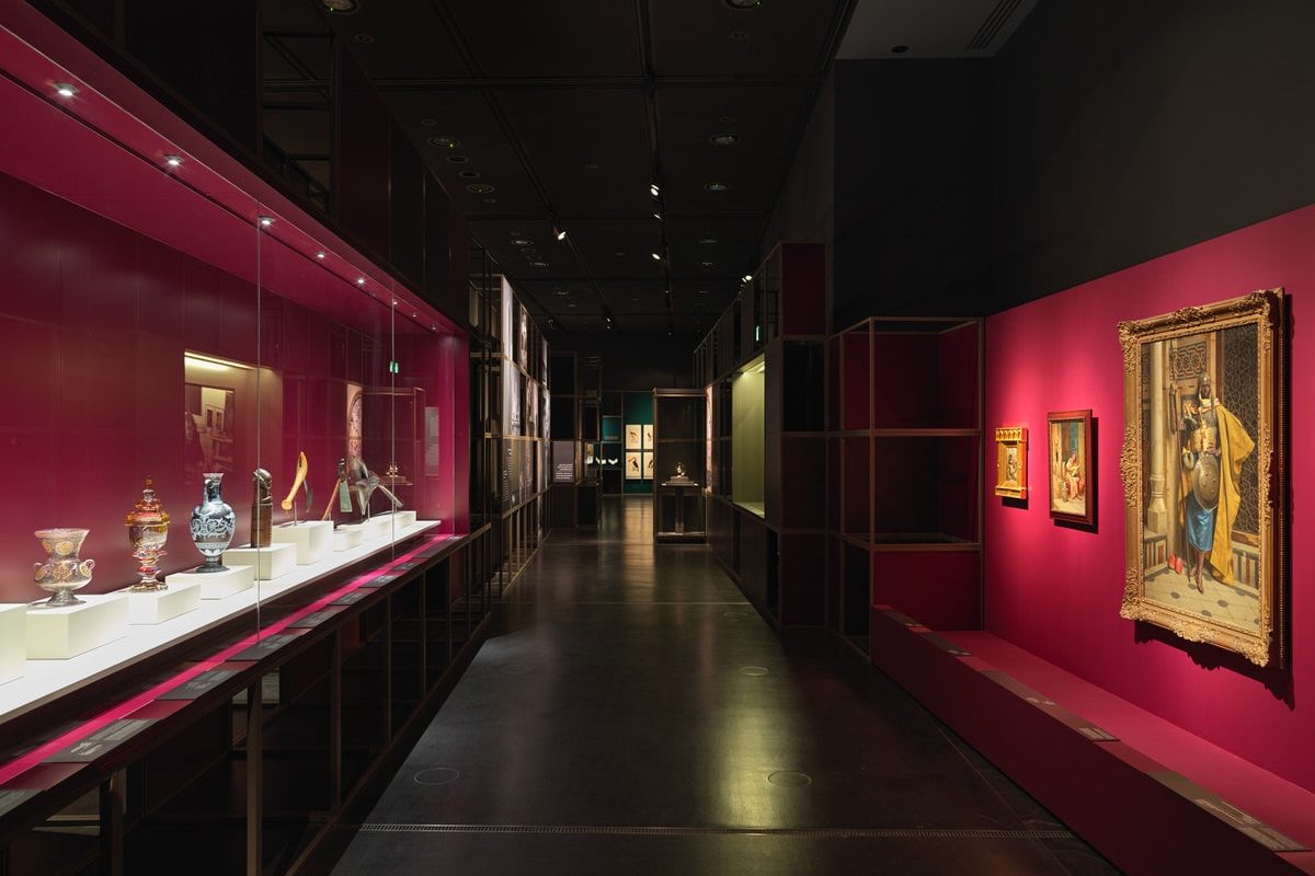 A Falcon’s Eye. Tribute to Sheikh Saoud Al Thani